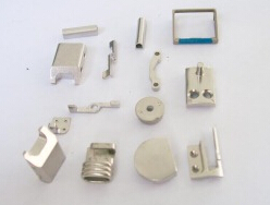 金屬粉末注射成型